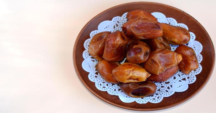 dates-g6d5d2a725_1920_0.jpg