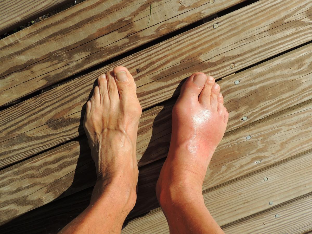 feet-174216_1920.jpg