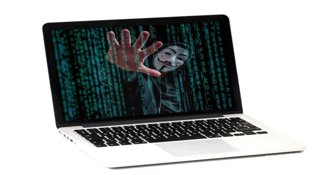 hack-g0496a49e7_1920_0.jpg