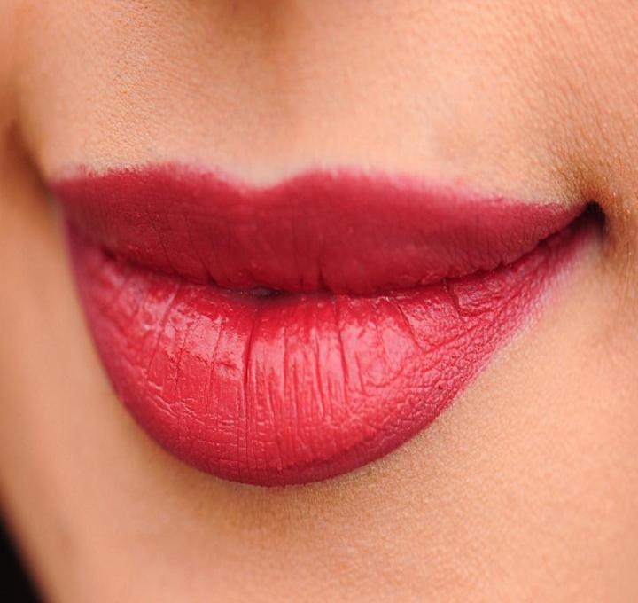lips-1690875_1920_0.jpg