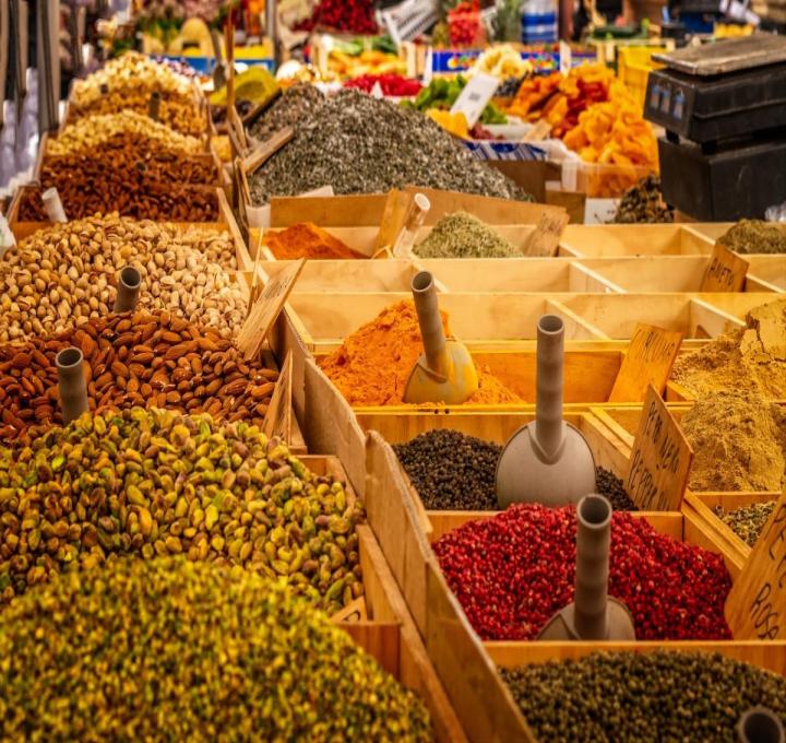 market-3466906_1920_0.jpg