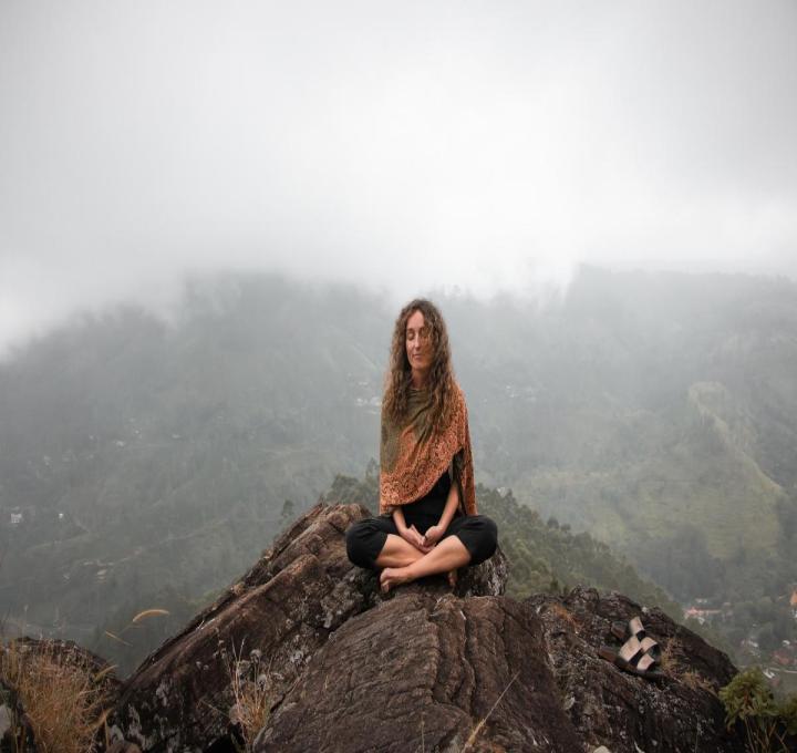meditate-5353620_1920_0.jpg