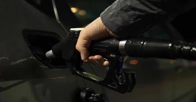 petrol-g9f75b2771_1920_0.jpg
