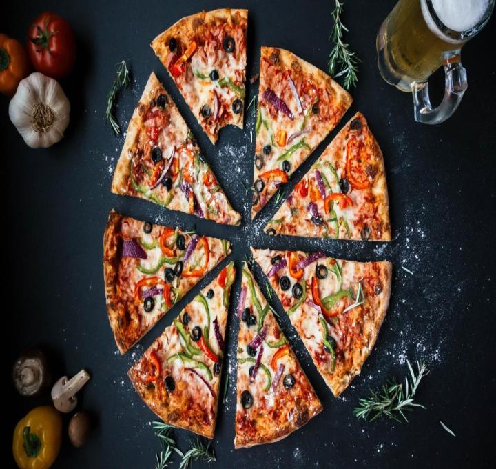 pizza-g4074d854a_1920_0.jpg