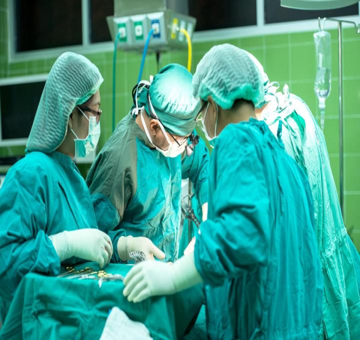 surgery-1822458_1920_0.jpg
